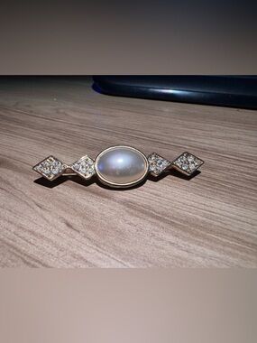 Gold-Tone Pearl & Diamond brooch